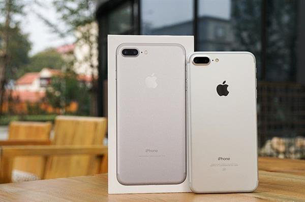 九月或将发布史上最贵iPhone：最小128GB 售价万元起