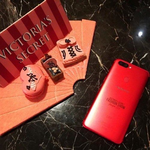 你和维密天使，只差一个AI美颜