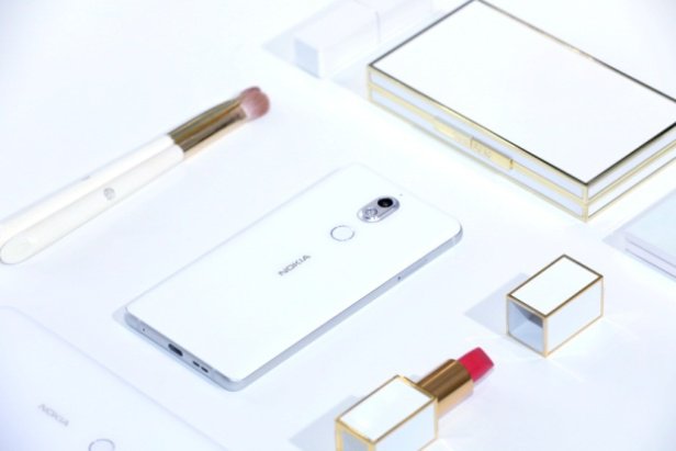 NOKIA 7:可能是这个冬天你最值得触碰的白
