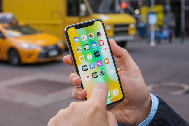 科技下午茶|苹果服务或取代iPhone成增长支柱，支付宝“集五福”新年上线