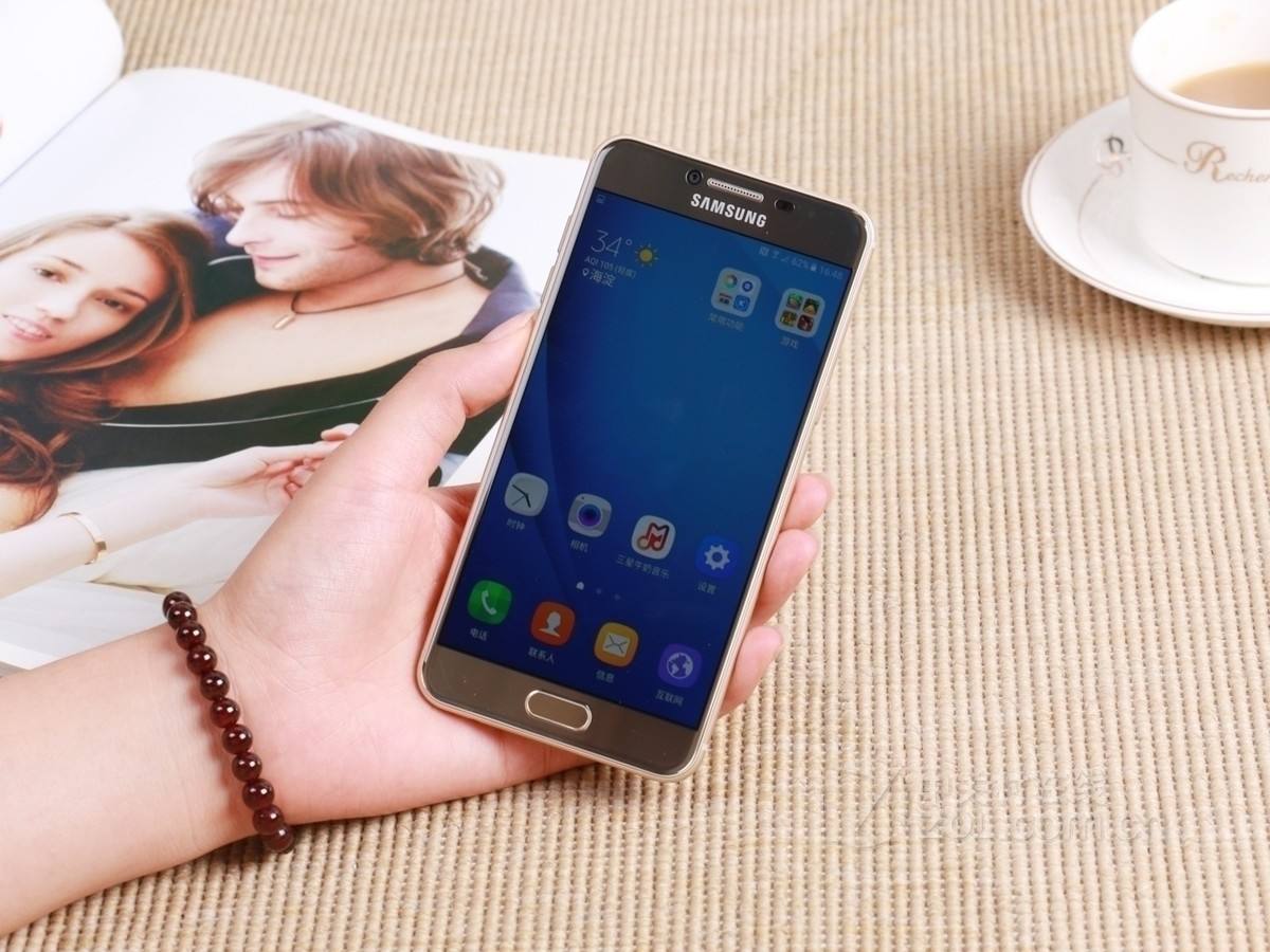 神奇小钢炮！三星C5000， 4+32GB 中供通惊爆好价1173