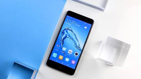 颜值抢眼！魅蓝X 3+32GB中供通春天新意价918元