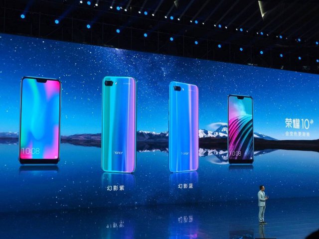 2400万AI摄影 荣耀10,6+128G中供通今日仅售2234元！