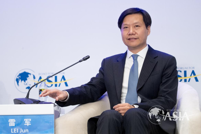 雷军：小米不靠硬件赚钱，服务才是最终价值